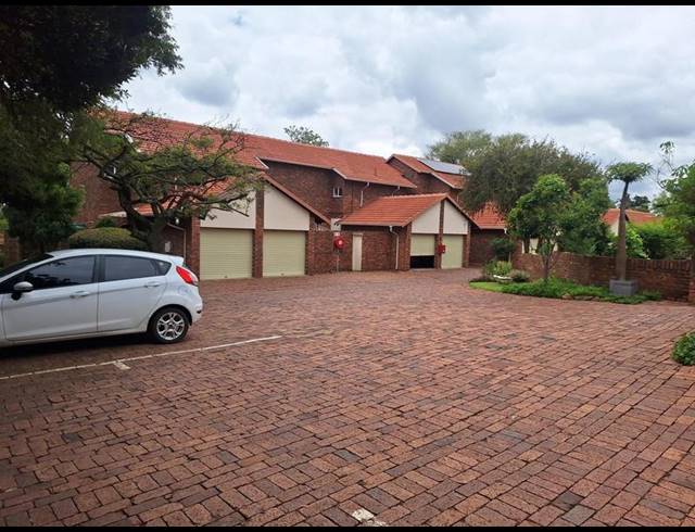 3 BEDROOM DUPLEX FOR SALE IN FAERIE GLEN